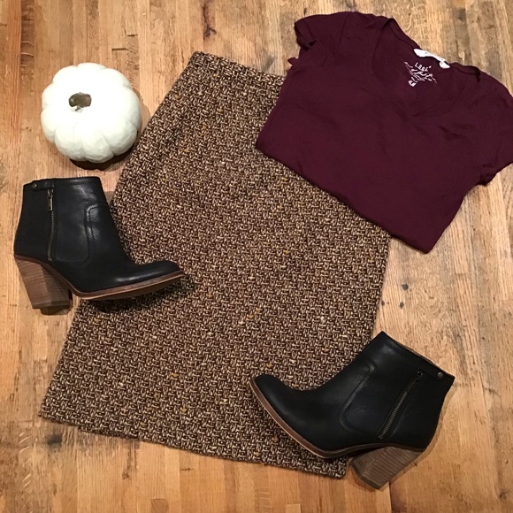 Ann Taylor Dresses & Skirts - Ann Taylor LOFT brown wool tweed pencil skirt